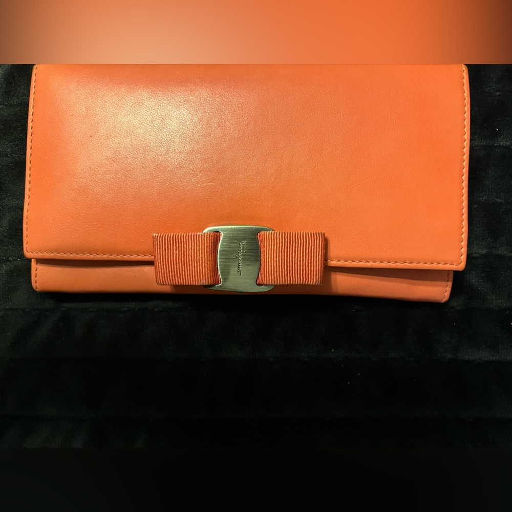 Salvatore Ferragamo Wallet/Gently used 
Pink Leather